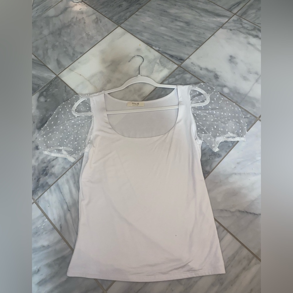 Jolie puff sleeve top - size SMALL